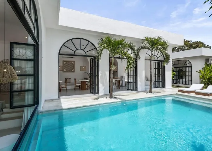 Chic All-white With Pool And Fire Pit Villa *