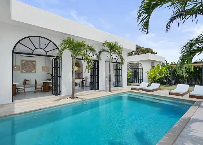 Villa Chic All-white With Pool And Fire Pit